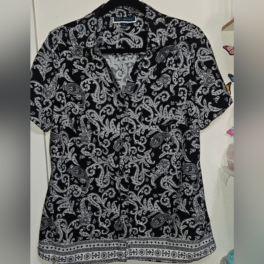 Karen Scott Black and White Paisley Button Down Shirt